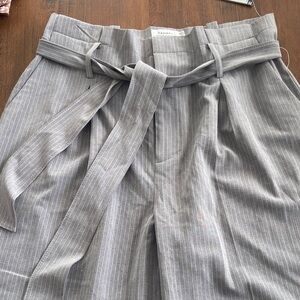 Tahari Gray Striped Belted Trousers